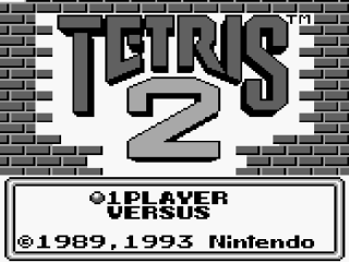 Tetris 2 is alleen te spelen, maar je kan ook tegen 1 van je vrienden spelen!